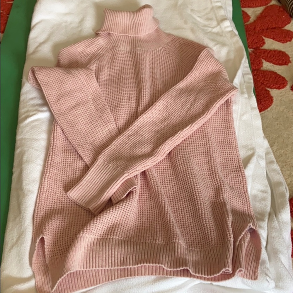 J Crew is waffle knit turtleneck nwot small